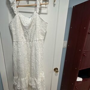 Elegant White Lace Dress